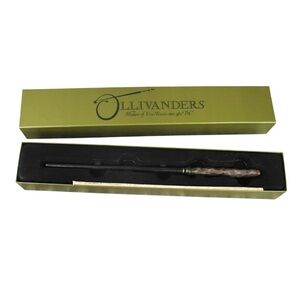 Ollivander's Hazel 9 Wand 1292373 w/Map Universal Wizarding World Harry Potter
